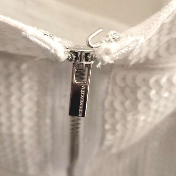 BCBG Max Azaria White Sequin Skirt - Picture 3 of 7